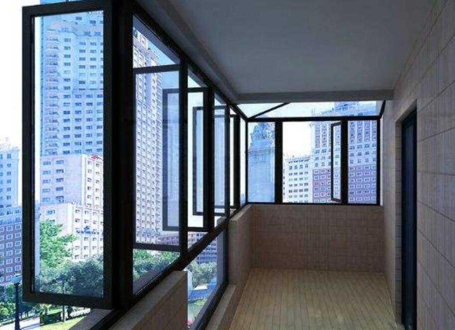 想要封阳台，铝合金门窗和塑钢门窗，哪一个更适合？